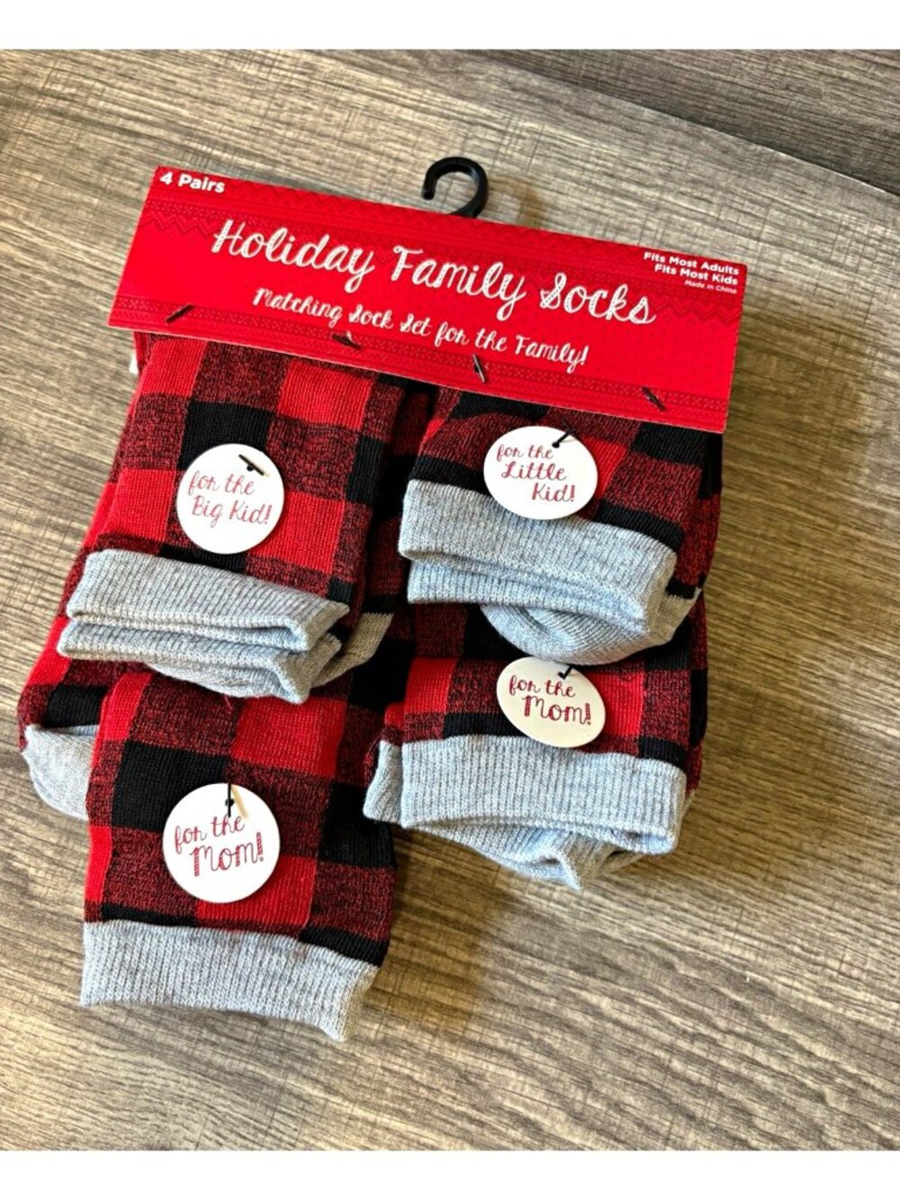 Holiday Christmas Plaid Crew Socks 4 Pairs Red Black Gray One Size